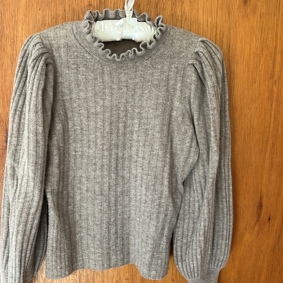 Cashmere super soft Bloused sleeve sweater. - Picture 6 of 6
